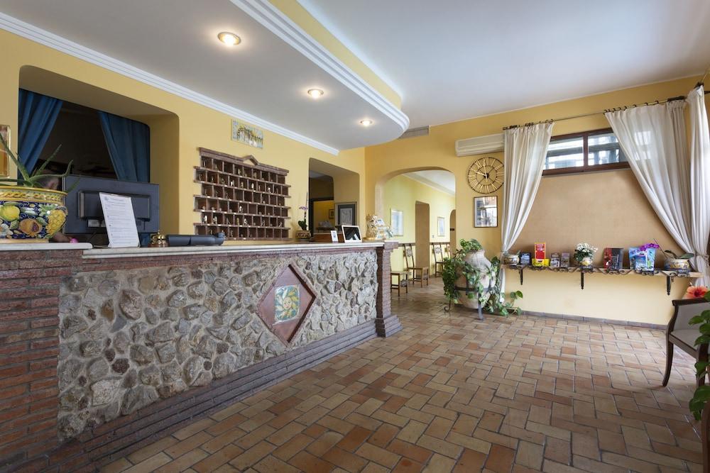 Hotel Sole Castello (Adults Only) Таормина Екстериор снимка