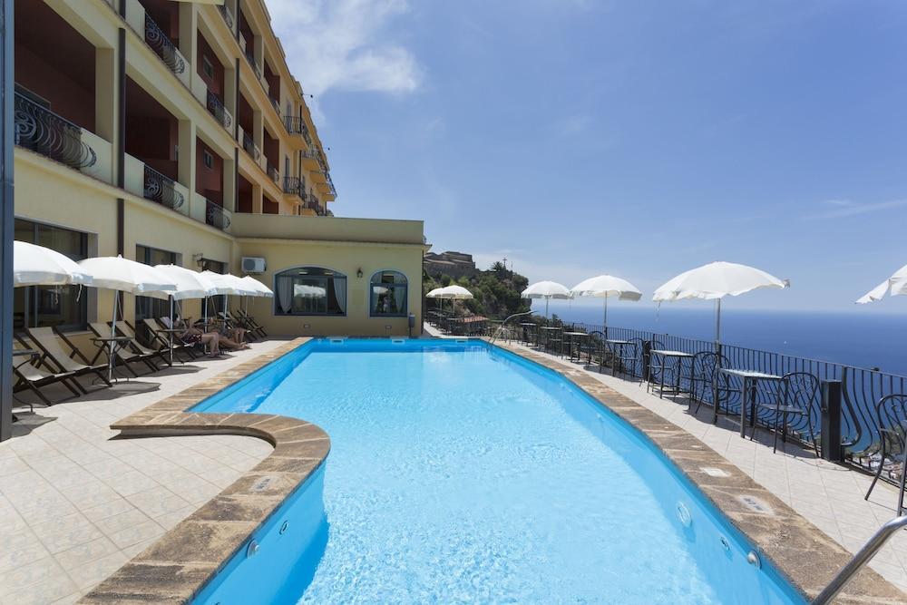 Hotel Sole Castello (Adults Only) Таормина Екстериор снимка