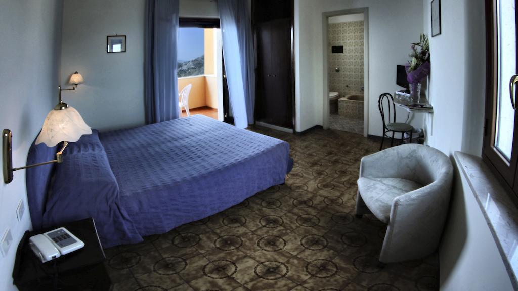Hotel Sole Castello (Adults Only) Таормина Екстериор снимка
