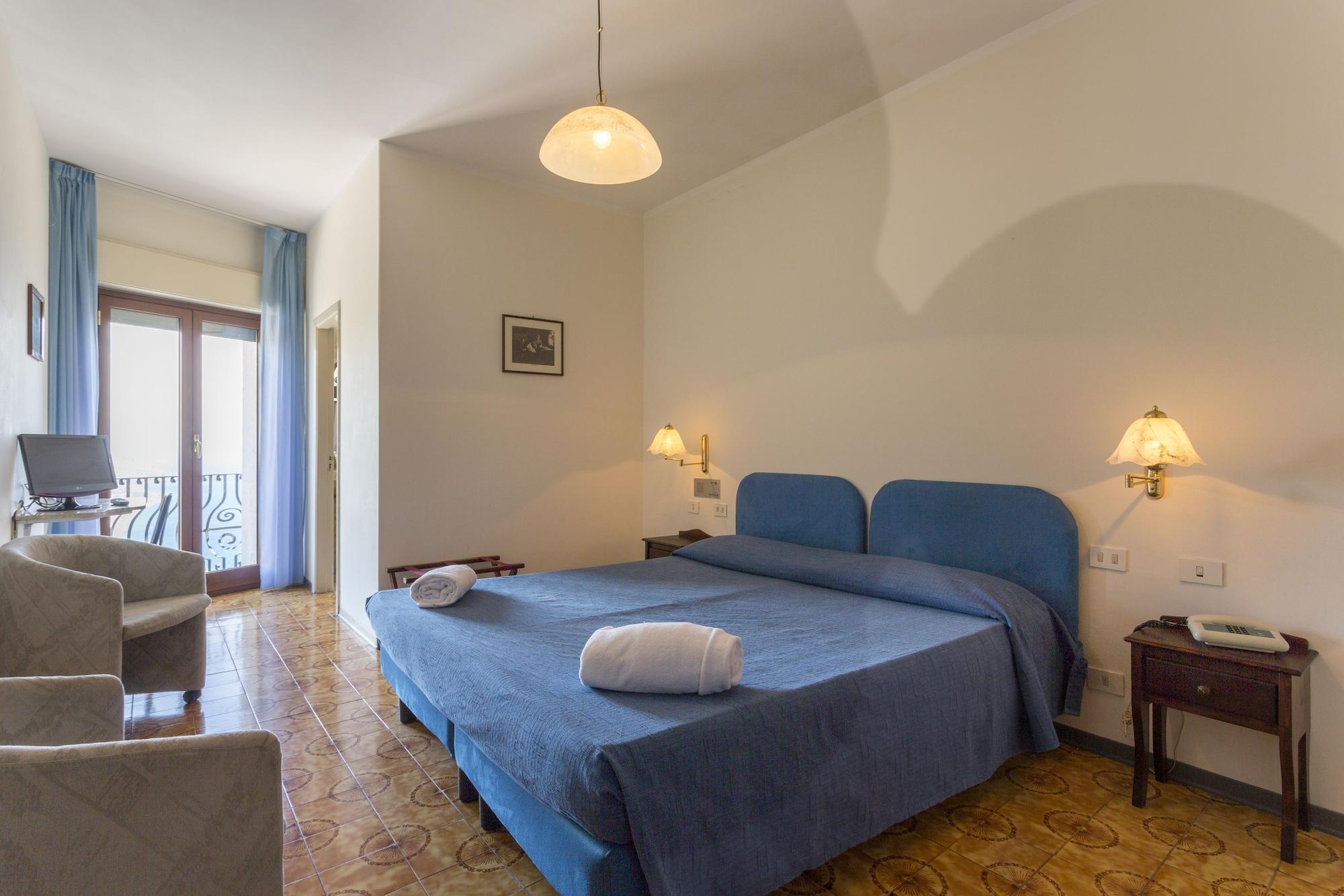 Hotel Sole Castello (Adults Only) Таормина Екстериор снимка
