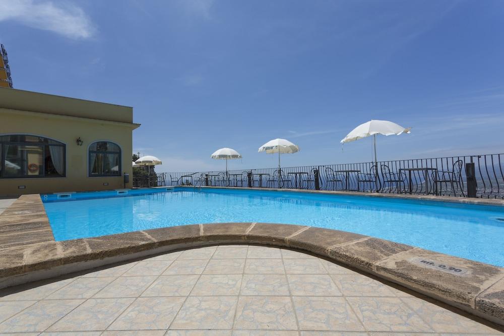 Hotel Sole Castello (Adults Only) Таормина Екстериор снимка