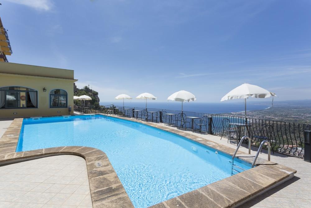 Hotel Sole Castello (Adults Only) Таормина Екстериор снимка