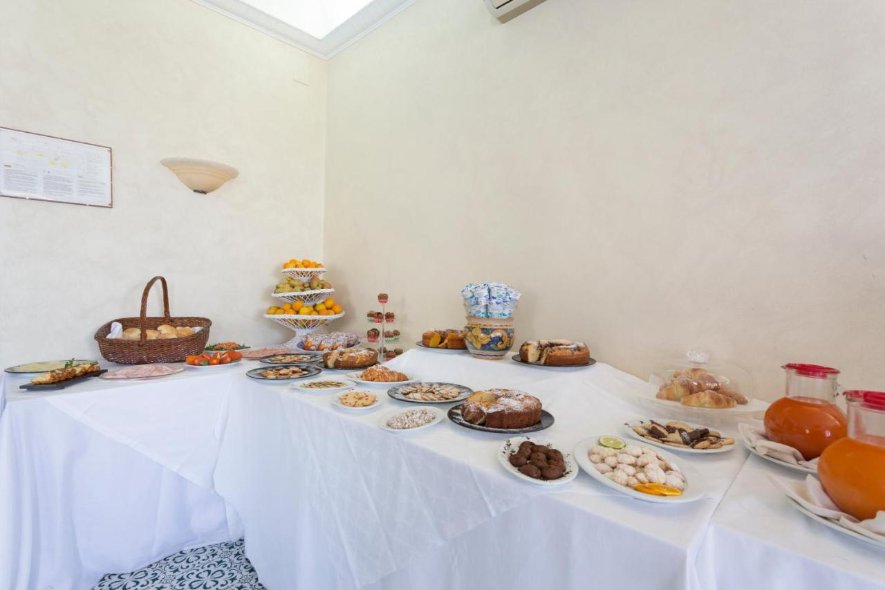 Hotel Sole Castello (Adults Only) Таормина Екстериор снимка