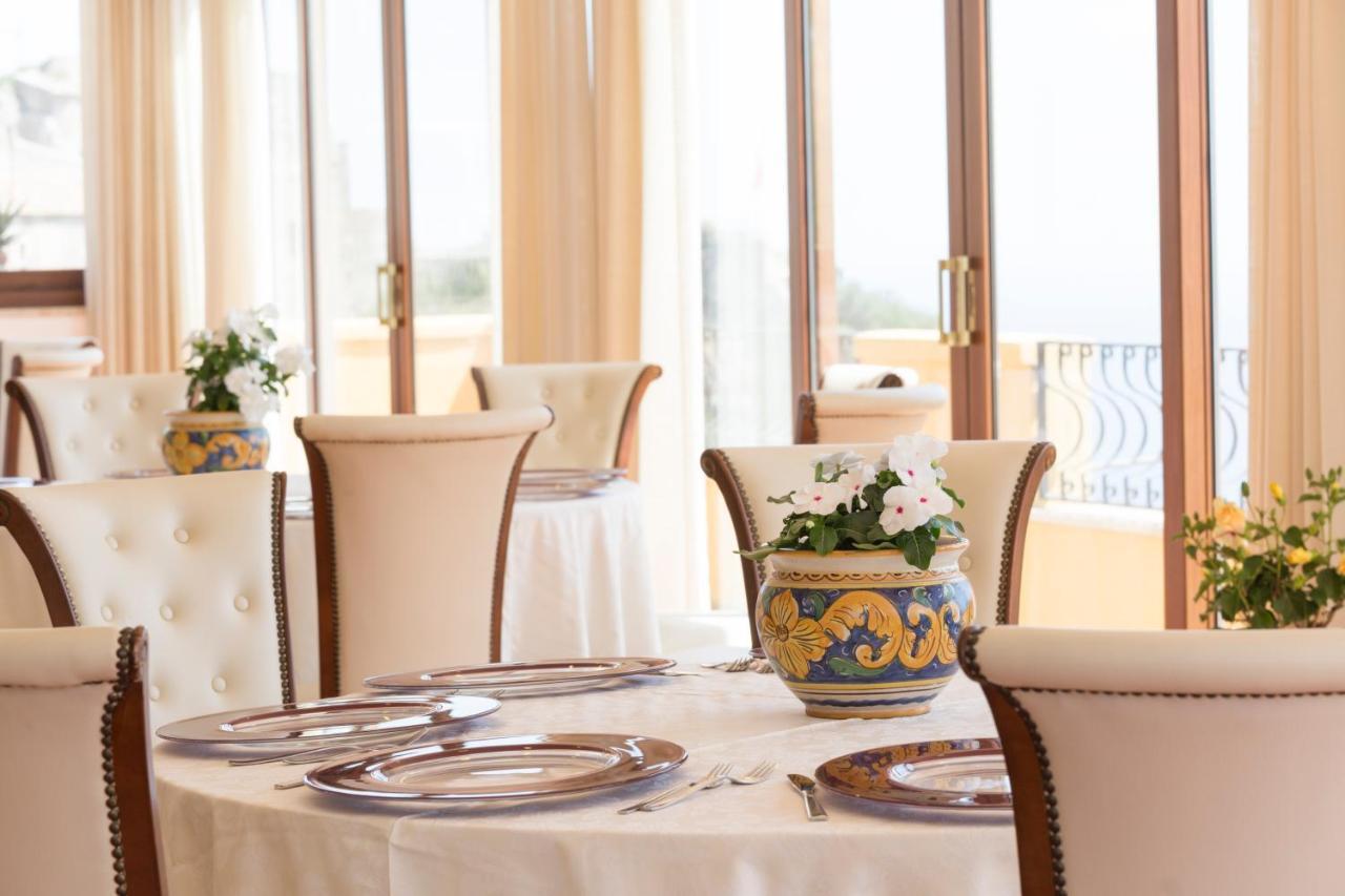Hotel Sole Castello (Adults Only) Таормина Екстериор снимка