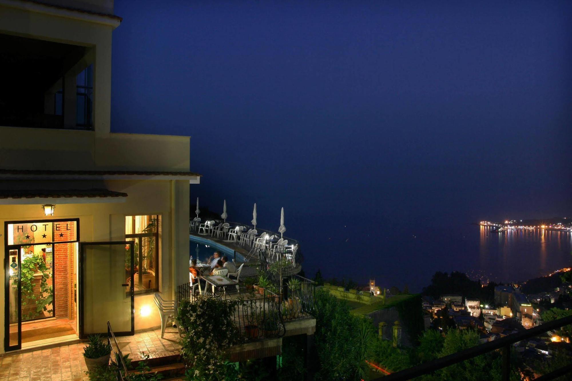 Hotel Sole Castello (Adults Only) Таормина Екстериор снимка