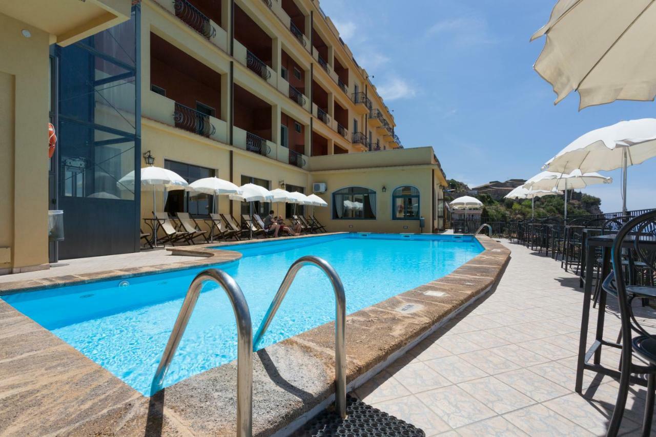 Hotel Sole Castello (Adults Only) Таормина Екстериор снимка